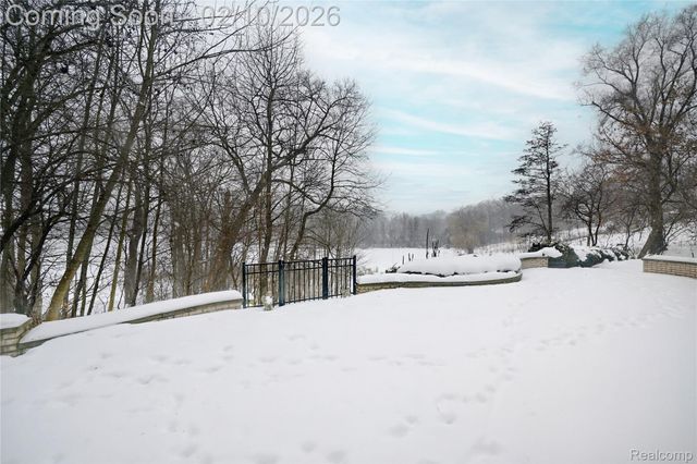 363 Lakewood Drive, Bloomfield Hills, MI 48304