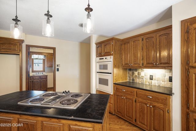 712 W 42nd Street, Joplin, MO 64804