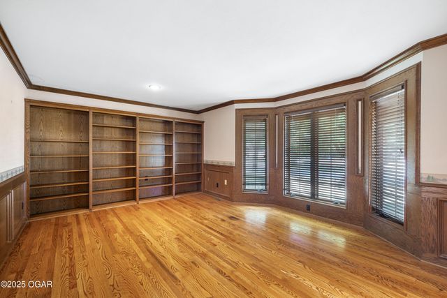 712 W 42nd Street, Joplin, MO 64804