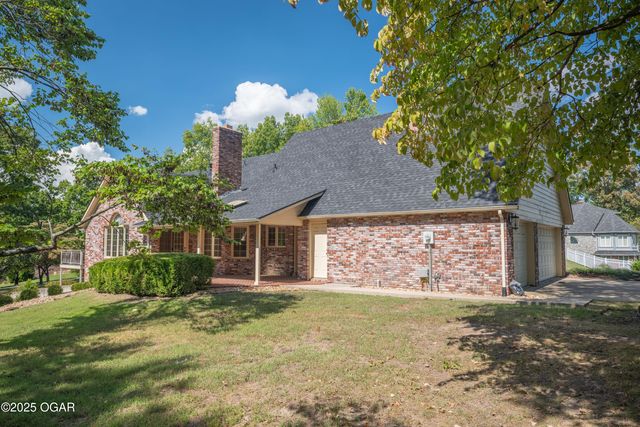 712 W 42nd Street, Joplin, MO 64804