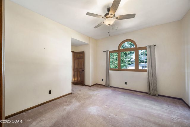 712 W 42nd Street, Joplin, MO 64804