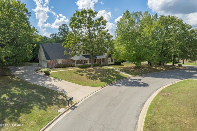 712 W 42nd Street, Joplin, MO 64804