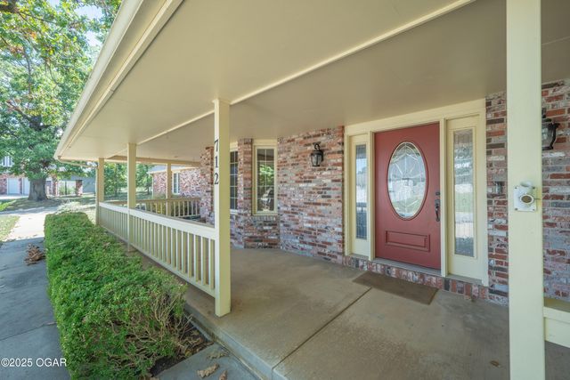 712 W 42nd Street, Joplin, MO 64804