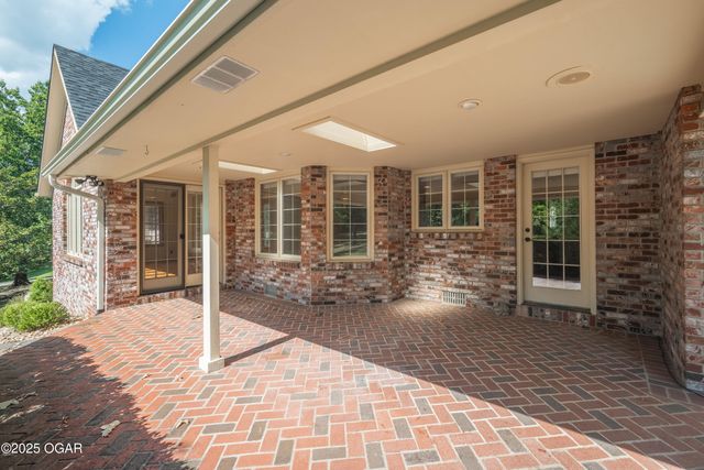 712 W 42nd Street, Joplin, MO 64804