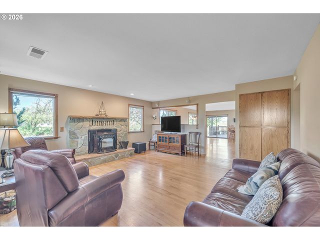 6900 S SCHNEIDER Rd, Canby, OR 97013