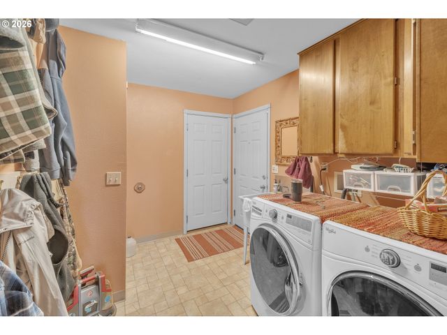 6900 S SCHNEIDER Rd, Canby, OR 97013