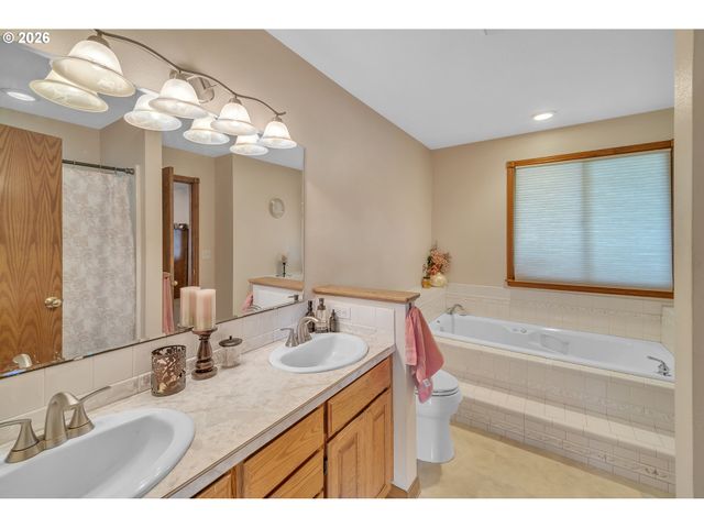 6900 S SCHNEIDER Rd, Canby, OR 97013
