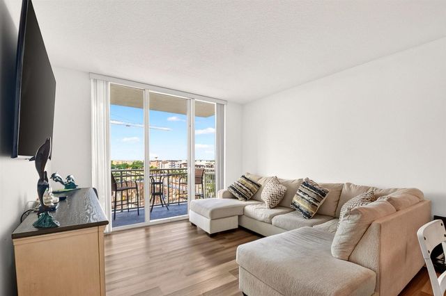 350 N FEDERAL Highway 813, Boynton Beach, FL 33435