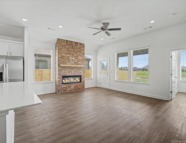 105 Molly Lane, Maumelle, AR 72113