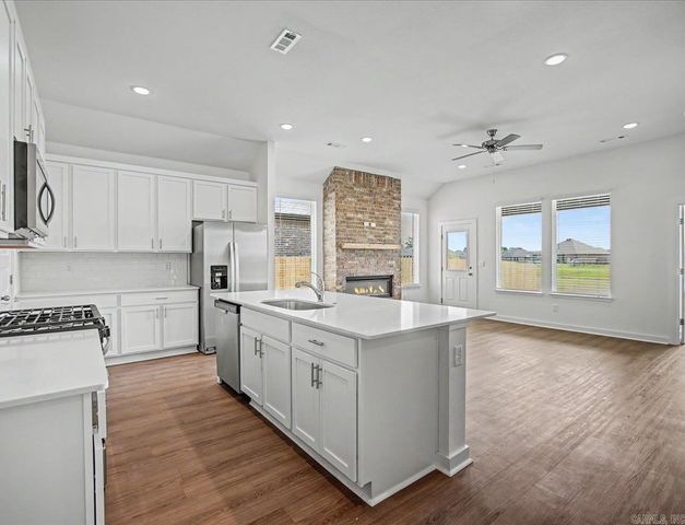 105 Molly Lane, Maumelle, AR 72113