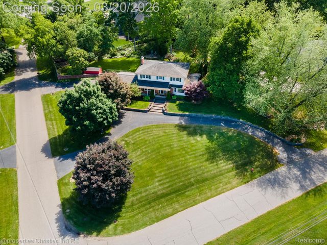2711 Limerick Lane, Troy, MI 48098