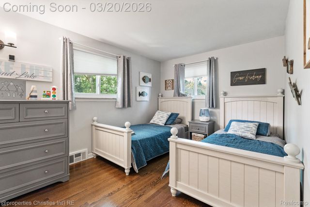 2711 Limerick Lane, Troy, MI 48098