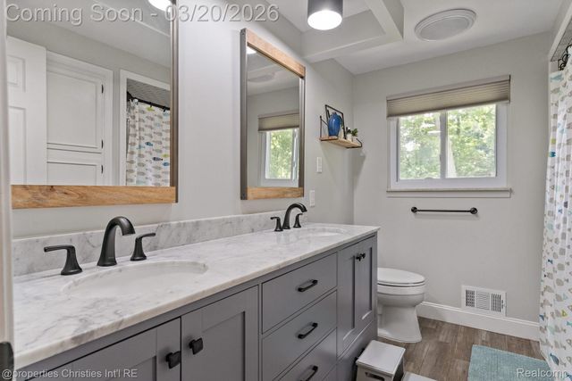 2711 Limerick Lane, Troy, MI 48098