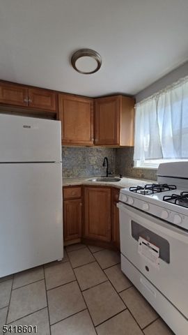 743 Audrey Dr, Rahway City, NJ 07065