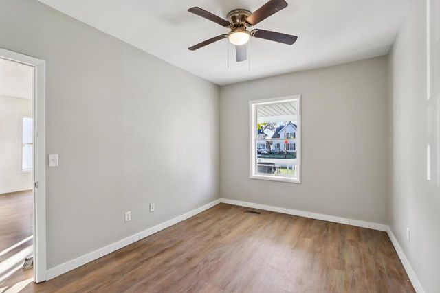 323 Center Avenue, Janesville, WI 53548