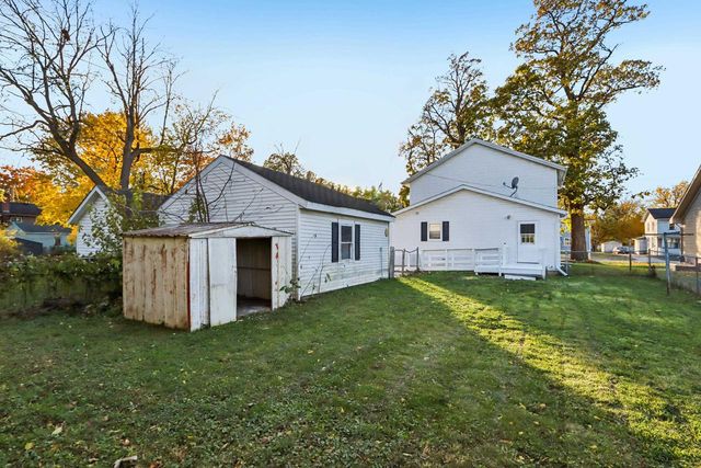 323 Center Avenue, Janesville, WI 53548