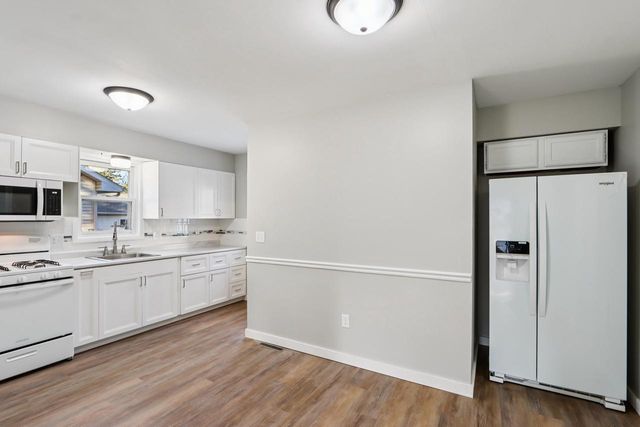 323 Center Avenue, Janesville, WI 53548