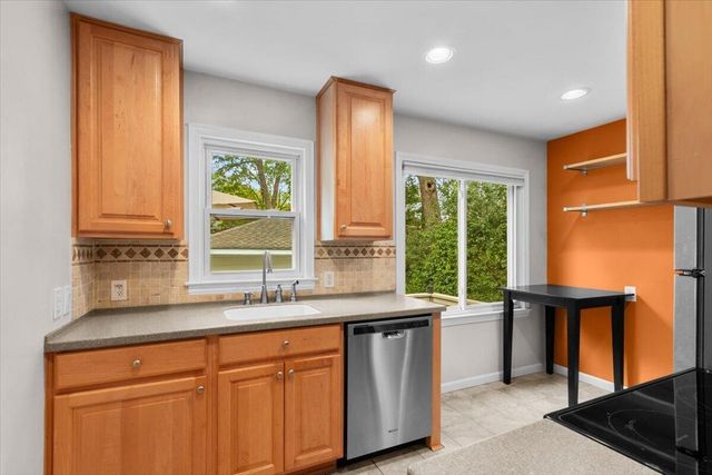 1519 Bauman Avenue, Royal Oak, MI 48073