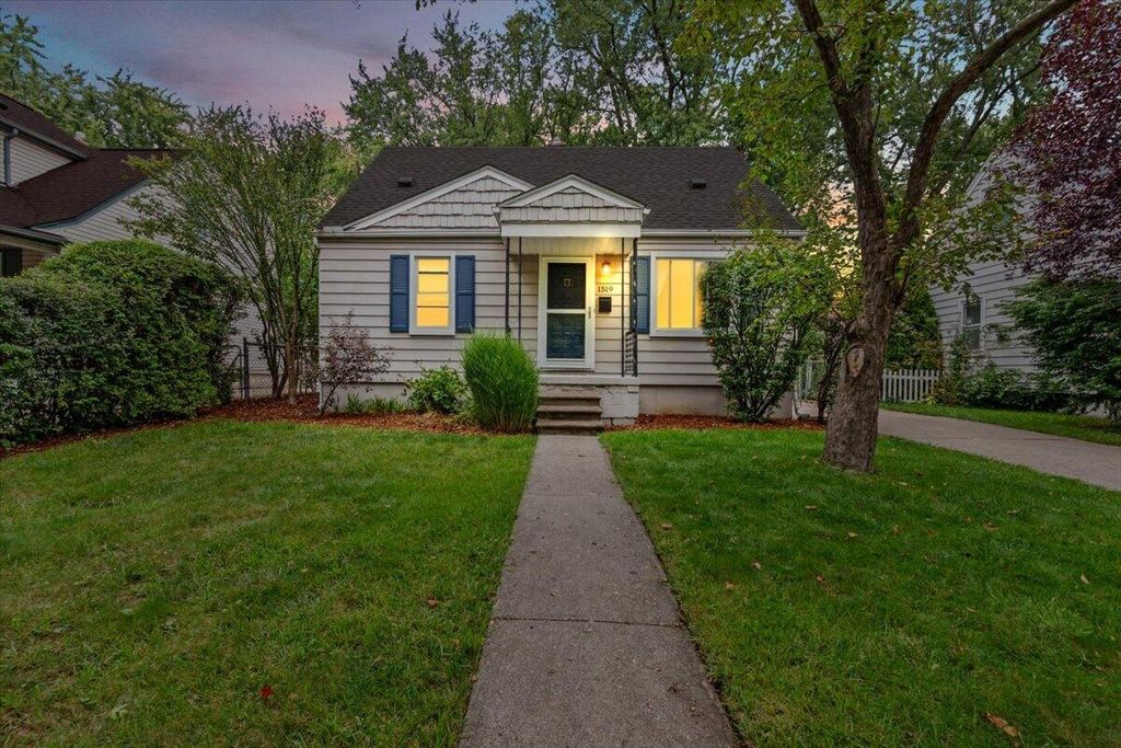 1519 Bauman Avenue, Royal Oak, MI 48073