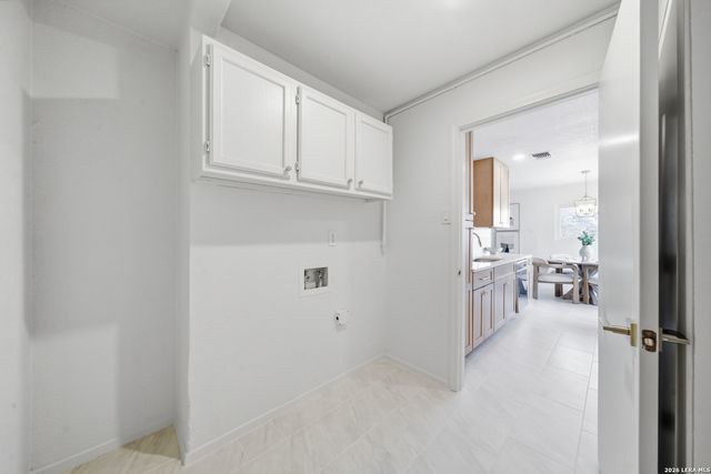 10607 Green Vista, San Antonio, TX 78223