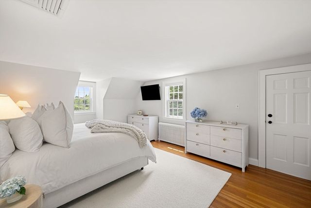 37 Salisbury Dr, Westwood, MA 02090