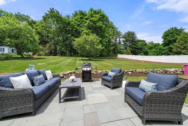 37 Salisbury Dr, Westwood, MA 02090