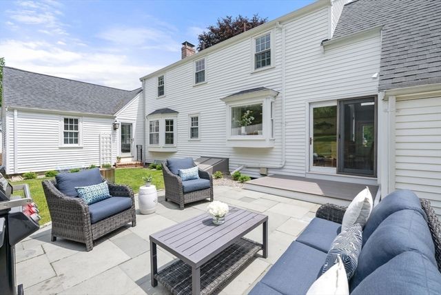 37 Salisbury Dr, Westwood, MA 02090