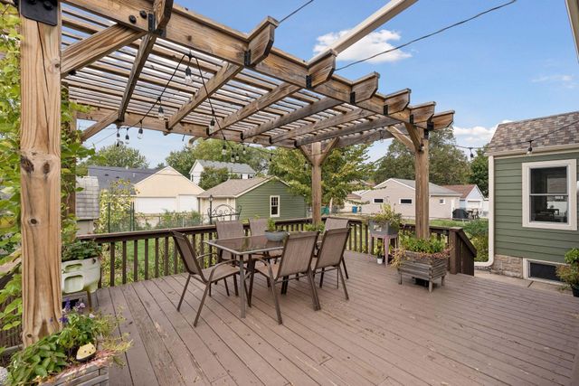 4325 Zane Avenue N, Crystal, MN 55422