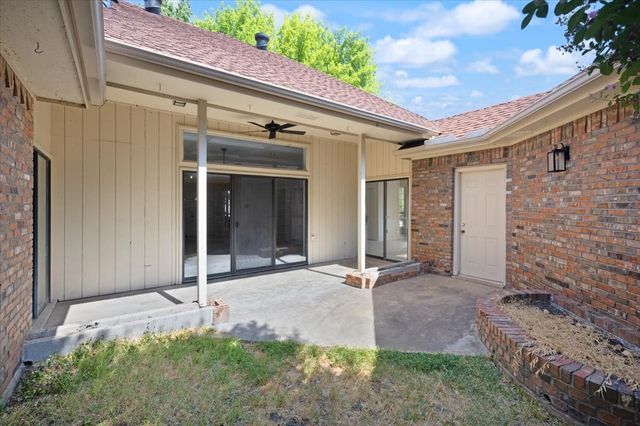 3637 Bluegrass Drive, Grand Prairie, TX 75052
