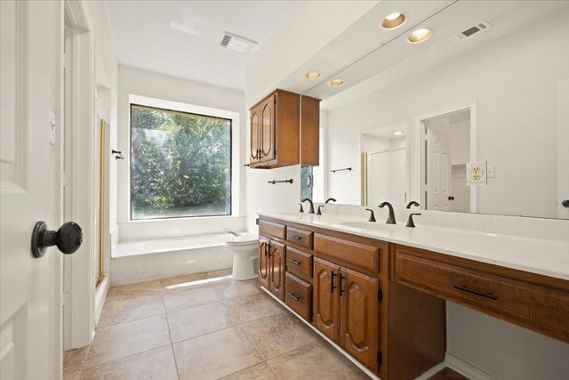 3637 Bluegrass Drive, Grand Prairie, TX 75052