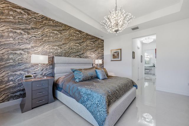 12426 SW Crystal Cove Drive, Port St. Lucie, FL 34987