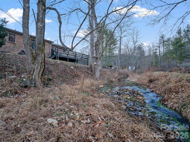 1280 Hamburg Road, Bakersville, NC 28705