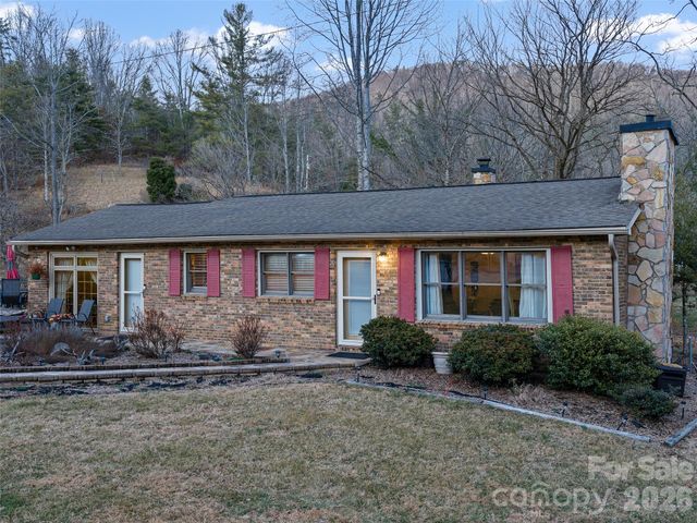 1280 Hamburg Road, Bakersville, NC 28705