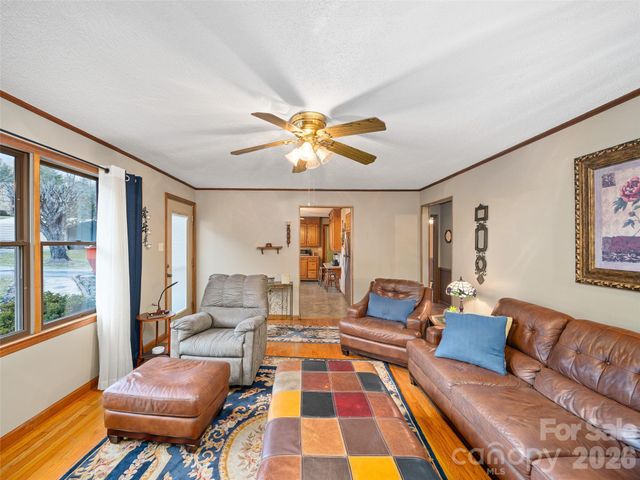 1280 Hamburg Road, Bakersville, NC 28705