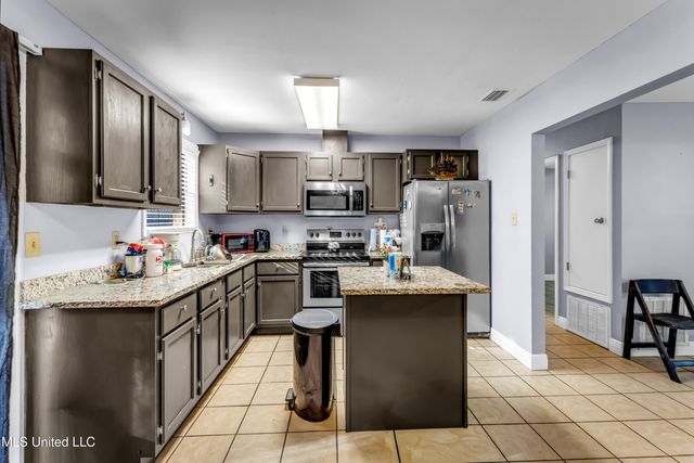 5672 Woodstock Court, Gautier, MS 39553