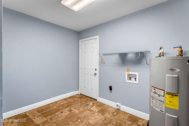 5672 Woodstock Court, Gautier, MS 39553