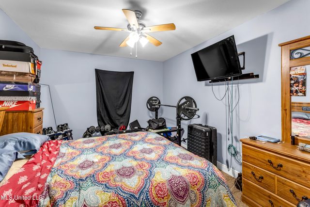 5672 Woodstock Court, Gautier, MS 39553