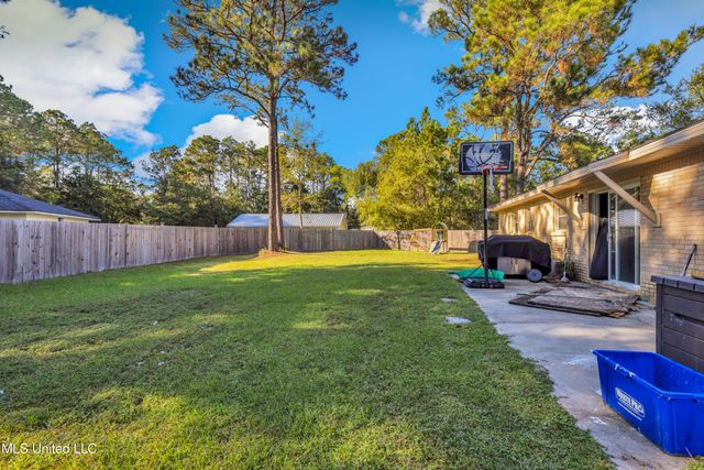5672 Woodstock Court, Gautier, MS 39553