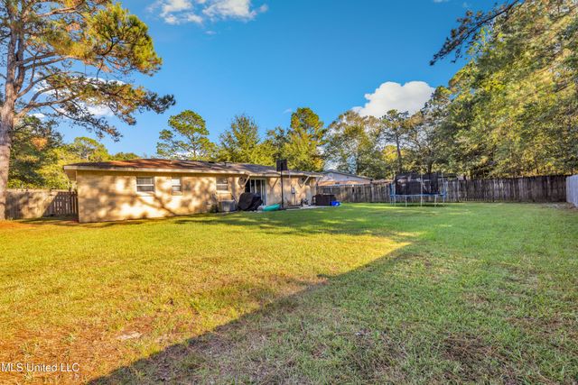 5672 Woodstock Court, Gautier, MS 39553