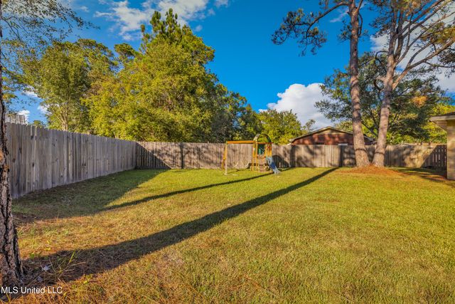 5672 Woodstock Court, Gautier, MS 39553