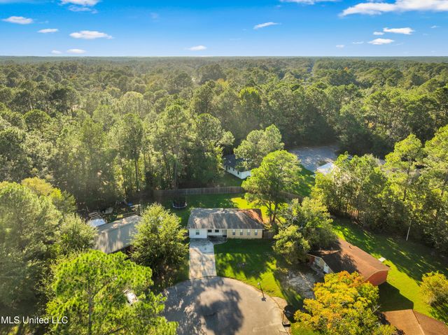 5672 Woodstock Court, Gautier, MS 39553