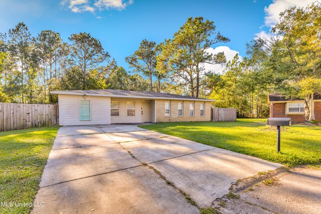 5672 Woodstock Court, Gautier, MS 39553