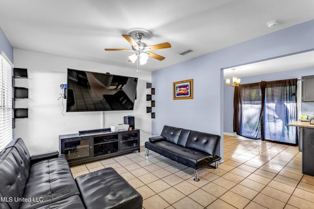 5672 Woodstock Court, Gautier, MS 39553