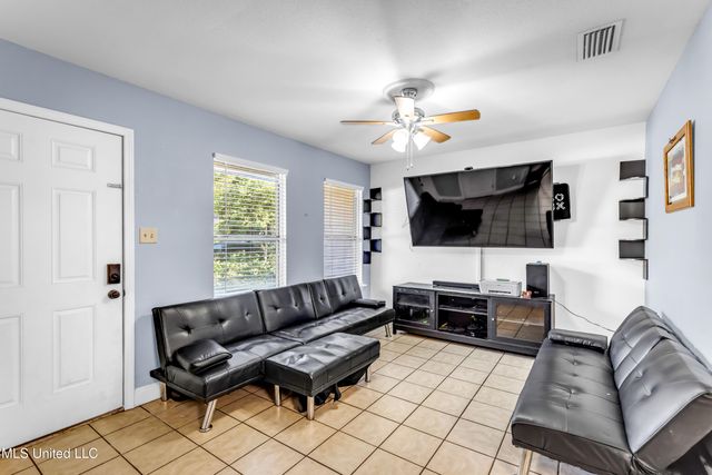 5672 Woodstock Court, Gautier, MS 39553