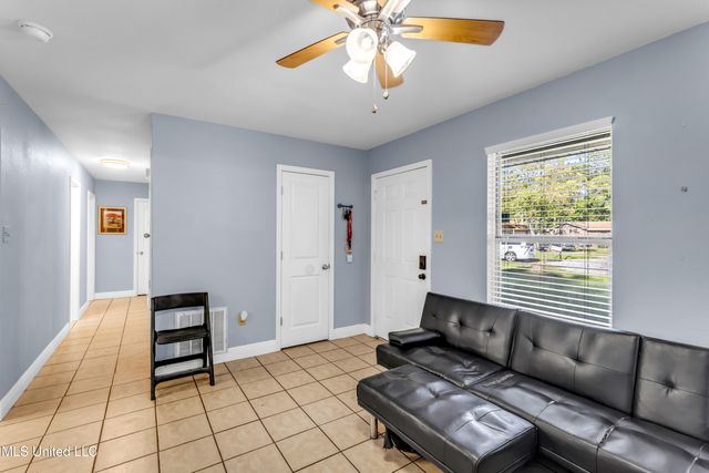 5672 Woodstock Court, Gautier, MS 39553