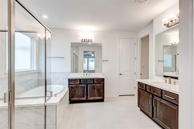 5029 Carsoli LN, Leander, TX 78641