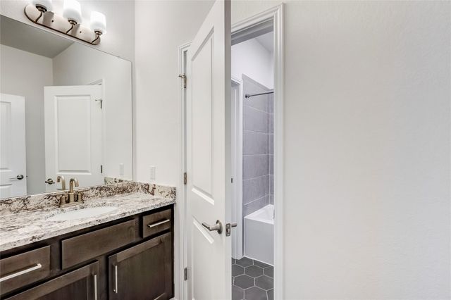 5029 Carsoli LN, Leander, TX 78641