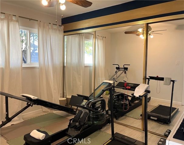 20800 Clark Street, Woodland Hills (los Angeles), CA 91367