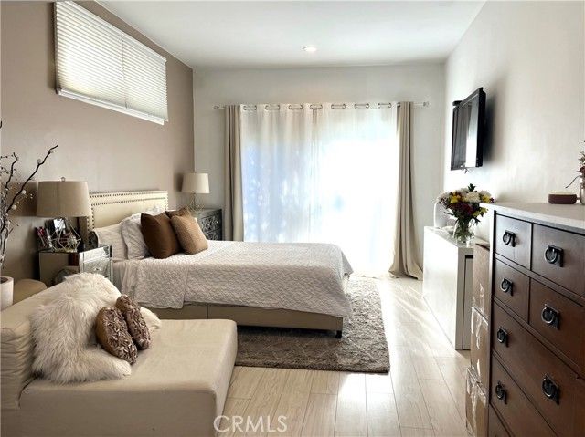 20800 Clark Street, Woodland Hills (los Angeles), CA 91367