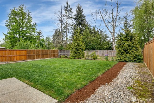 6132 47th Place NE, Marysville, WA 98270